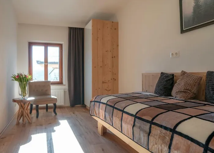 Reise im traditionell-modernen Stil|Ferienhaus|IBK